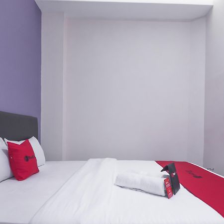 Hotel RedDoorz near ITC Mangga Dua Jakarta Exterior foto