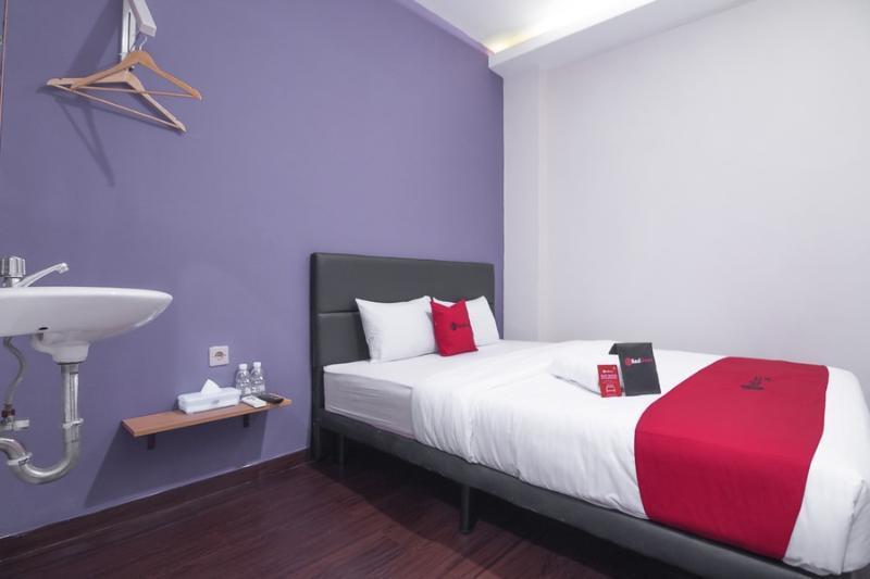 Hotel RedDoorz near ITC Mangga Dua Jakarta Exterior foto