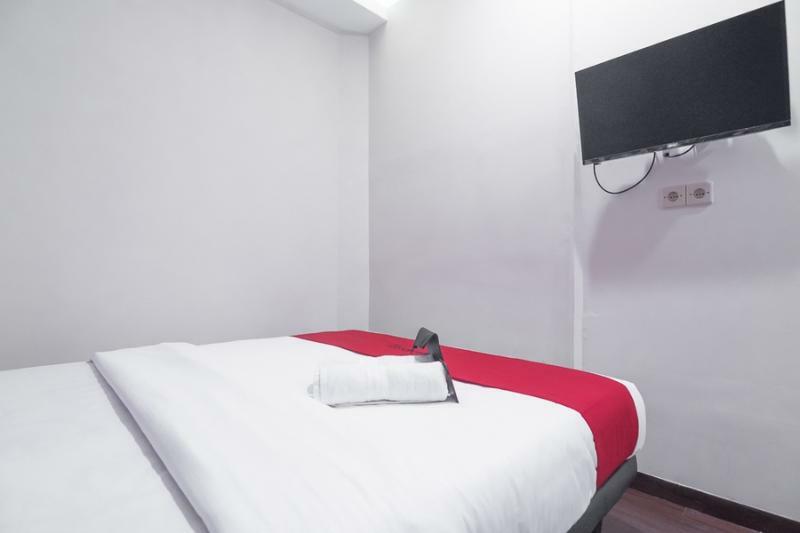 Hotel RedDoorz near ITC Mangga Dua Jakarta Exterior foto
